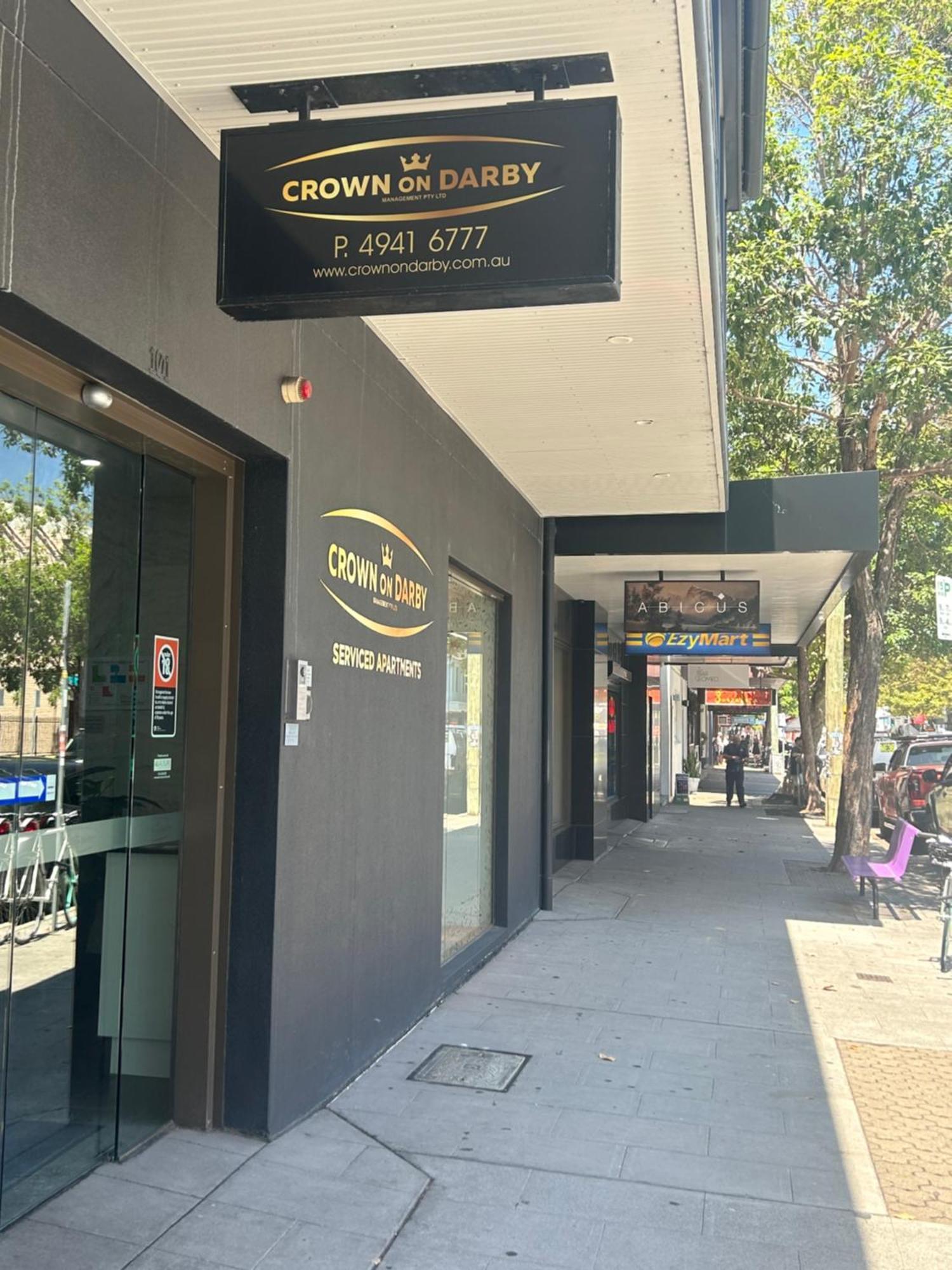 Crown On Darby Newcastle Aparthotel Buitenkant foto
