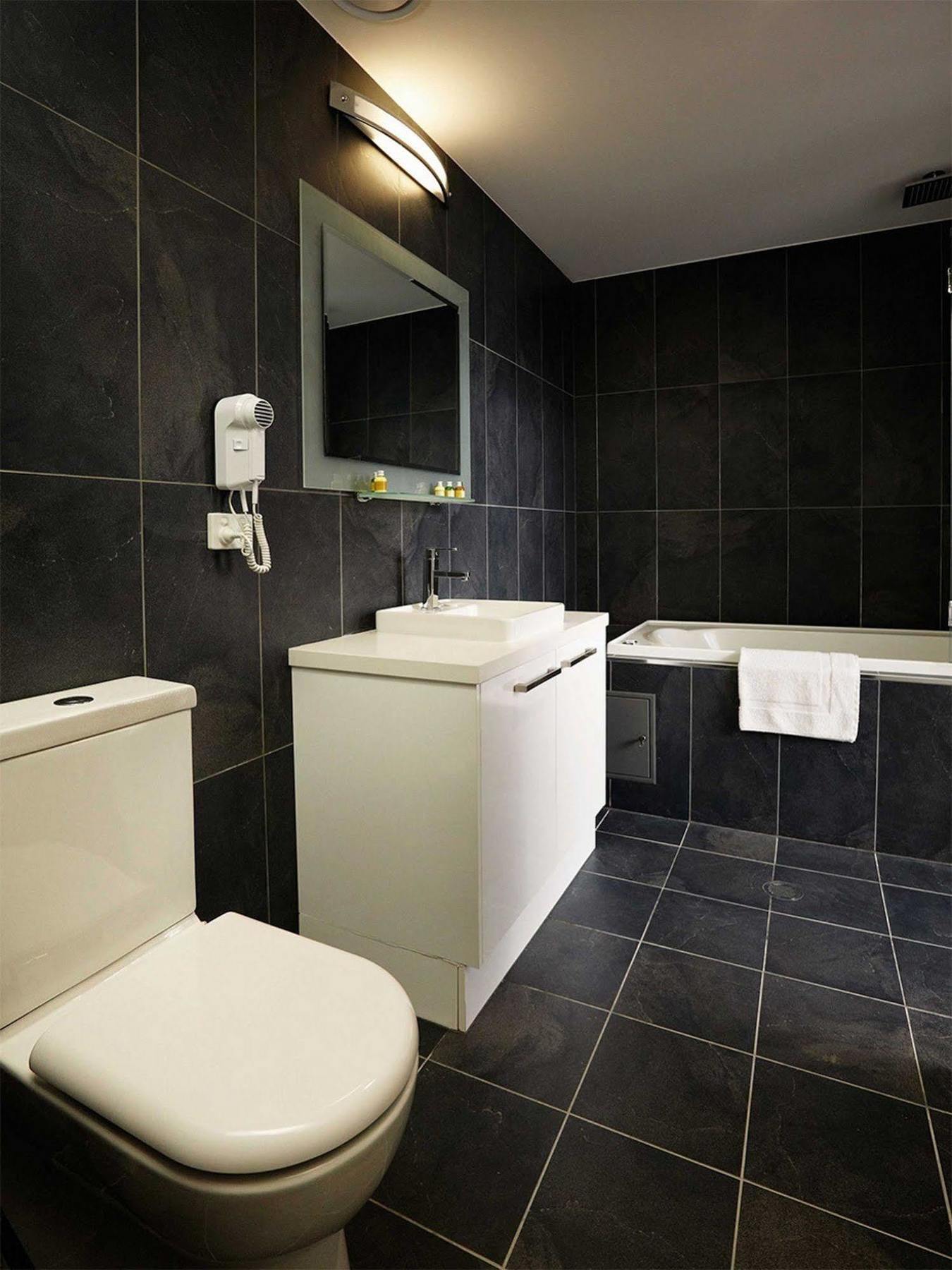 Crown On Darby Newcastle Aparthotel Buitenkant foto